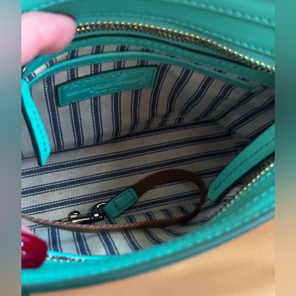 DOONEY & BOURKE CROSSBODY EUC - Picture 5 of 7